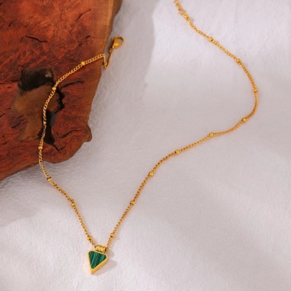 LAST ONE💚18K gold plated malachite necklace - Picture 2 of 6